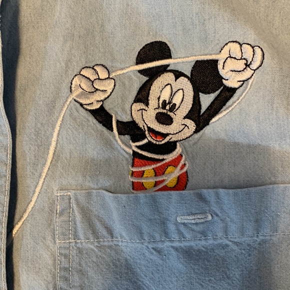 Disney Mickey unlimited jerry Leigh size m button down shirt light blue chambray - Picture 1 of 7